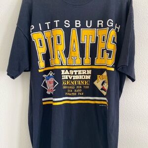Vintage Pittsburgh pirate  T men's XL